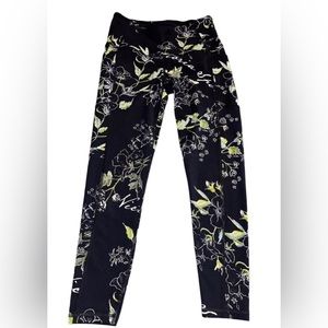 Victoria’s Secret Knockout Floral Tight Leggings